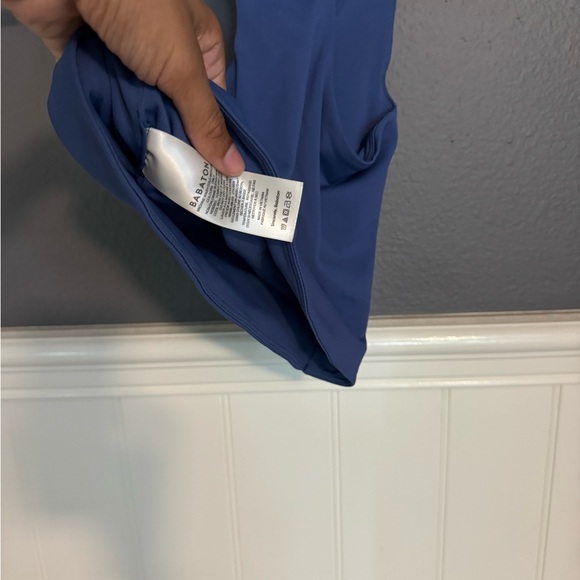 Aritzia babaton tank - Picture 4 of 4